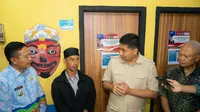 Menteri Perumahan dan Kawasan Pemukiman (PKP) Maruarar Sirait, didampingi Wali Kota Malang Wahyu Hidayat, Komisaris PT Lippo Karawaci Tbk. Ketut Budi Wijaya, dan Presiden LippoLand Indra Yuwana, secara resmi meninjau pelaksanaan program renovasi rumah desa yang dilakukan oleh Lippo Group di Kampung Wisata Topeng, Kota Malang. (Dok Lippo)