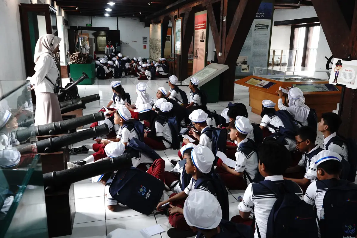 Dorong Generasi Muda Jaga Ekosistem Laut Lewat Ocean LiteraSEA