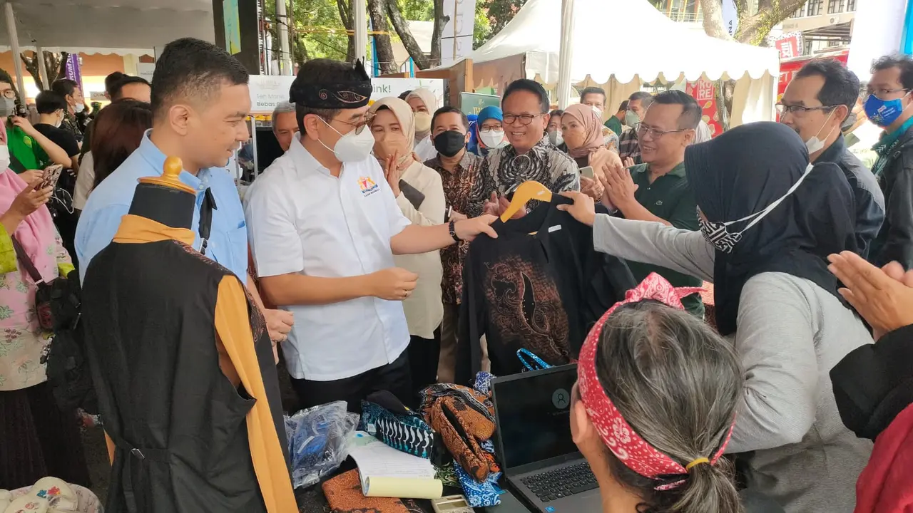 Ketua Umum Kadin Indonesia Arsjad Rasjid pada acara Halalbihalal Ikatan Alumni (IKA) Unpad di Aula Graha Sanusi Hardjadinata, Kampus Iwa Kusumasumantri, Jalan Dipatiukur, Kota Bandung, Minggu (3/7/2022).