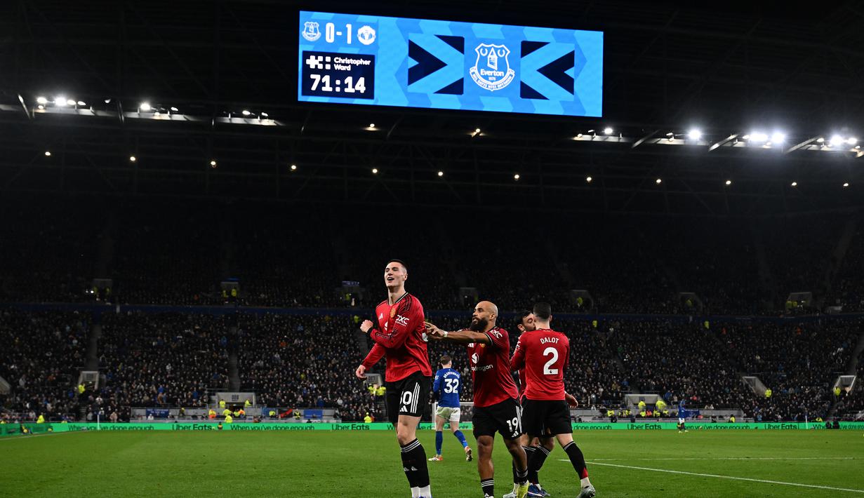 Stategi pelatih Setan Merah, Michael Carrick terbukti jitu setelah memasukan Benjamin Sesko pada menit ke-58 untuk menggantikan Amad Diallo. (AFP/Paul ELLIS)