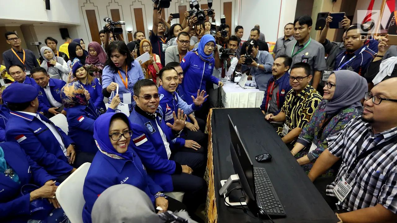 Bawa 17 Kotak Dokumen, Partai Demokrat Daftar ke KPU