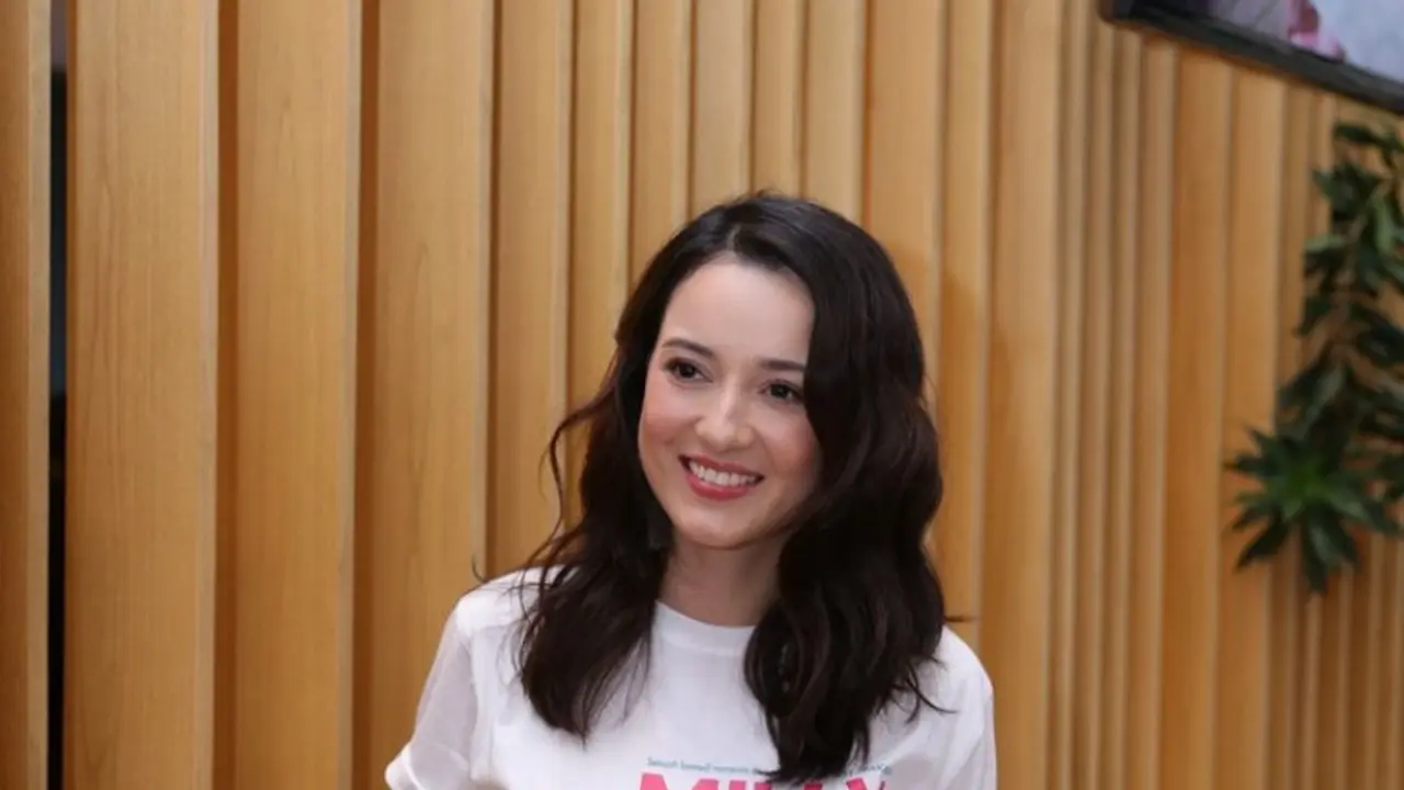 [Fimela] Julie Estelle