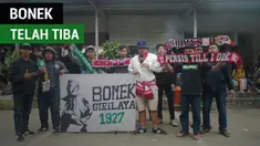 Berita video para bonek yang menggunakan trasportasi kereta api telah tiba di Bekasi dan mereka siap untuk mendukung Persebaya pada babak 8 Besar Liga 2 2017.