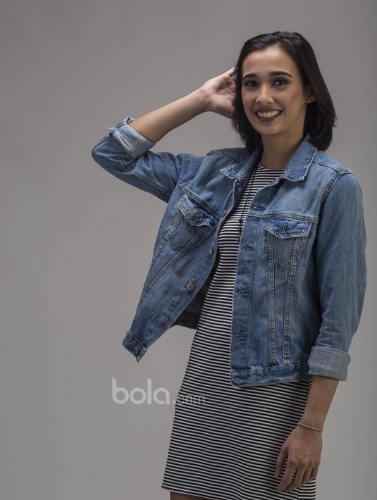 Namun Helena Tumbelaka masih memendam hasrat untuk bisa membela di Timnas Basket Indonesia, karena dirinya gagal bergabung tahun ini akibat menderita cedera ACL. (Bola.com/M Iqbal Ichsan)