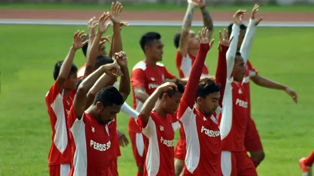 Persis Solo