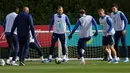 Namun Harry Kane dan kawan-kawan sedikit lebih diunggulkan setelah akan bermain di hadapan pendukungnya. (Adrian DENNIS / AFP)
