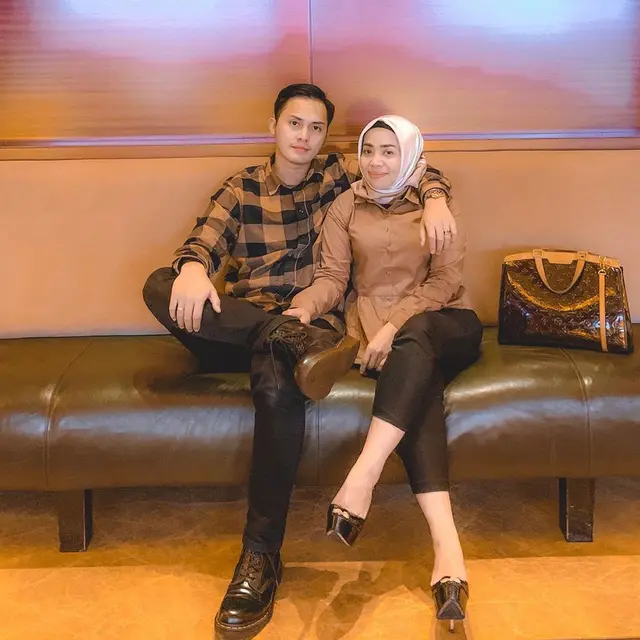 6 Potret Muzdalifah dan Fadel Islami Setelah Setahun Menikah, Rayakan Ultah Bersama