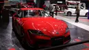 Mobil keluaran baru Toyota yang dipajang pada area pameran Gaikindo Indonesia International Auto Show (GIIAS) 2021 di ICE BSD, Banten, Kamis (11/11/2021). Pameran GIIAS diharapkan dapat membantu menggerakkan perekonomian di Indonesia. (Liputan6.com/Angga Yuniar)