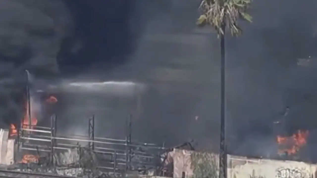 Los Angeles: Massive Fire Erupts at Tire Facility in South Gate, Prompting Shelter-in-Place Order