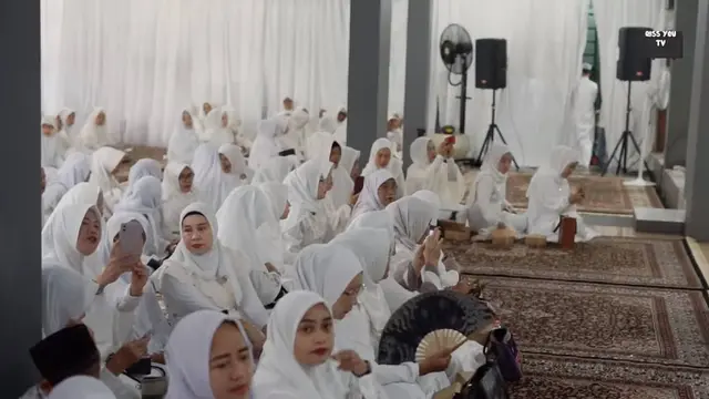 Sambut Ramadhan, Ini 7 Momen Ayu Ting Ting Gelar Pengajian di Rumah