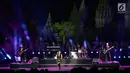 Penampilan Anggun C Sasmi menghibur penonton pada acara Prambanan Jazz Festival 2019 di Candi Prambanan, DI Yogyakarta, Minggu (7/7/2019). Tidak kurang dari 12 lagu dinyanyikan pemilik nama lengkap Anggun Cipta Sasmi ini  bersama bandnya selama satu jam. (Fimela.com/Bambang E. Ros)