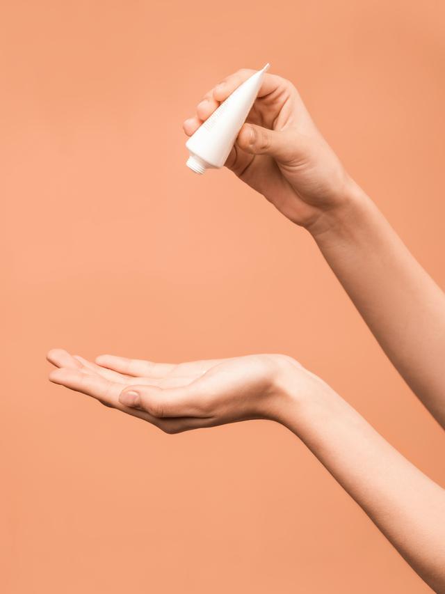 10 Cara Menghilangkan Minyak Berlebih di Wajah secara Alami ...