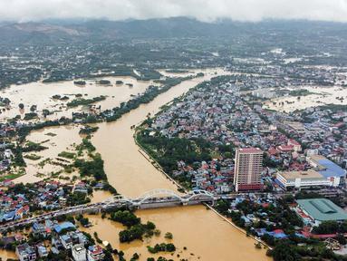 Foto udara memperlihatkan jalanan dan bangunan yang terendam banjir di Thai Nguyen, Vietnam bagian Utara pada Selasa 10 September 2024. (Xuan Quang/AFP)