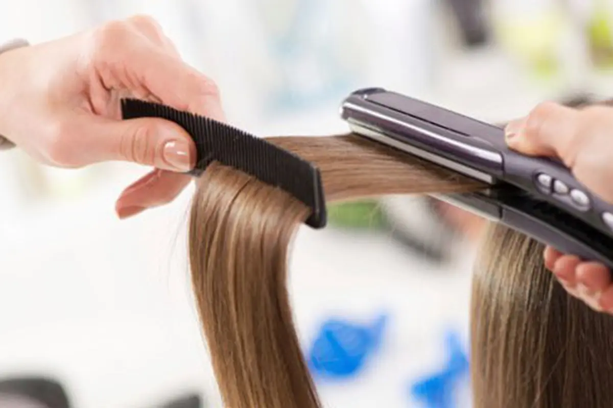 Smoothing jadi jalan praktis untuk meluruskan rambut/copyright: thinkstockphotos.com