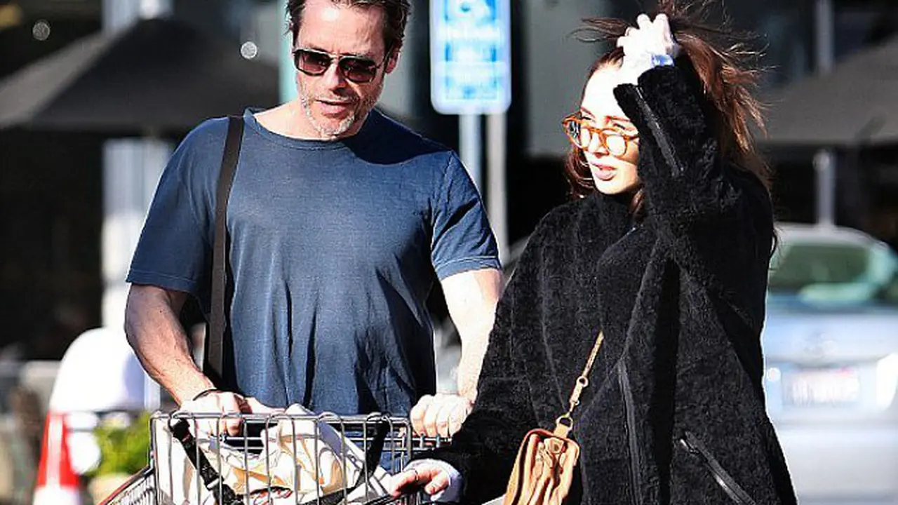 Guy Pearce dan Carice van Houten