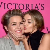 Belakangan ini sedang ramai beredar kabar bahwa, Gigi Hadid dan Kendall Jenner sedang diremehkan oleh industri fesyen didunia. Lantaran ke populeran mereka meroket berkat media sosial. (AFP/Bintang.com)