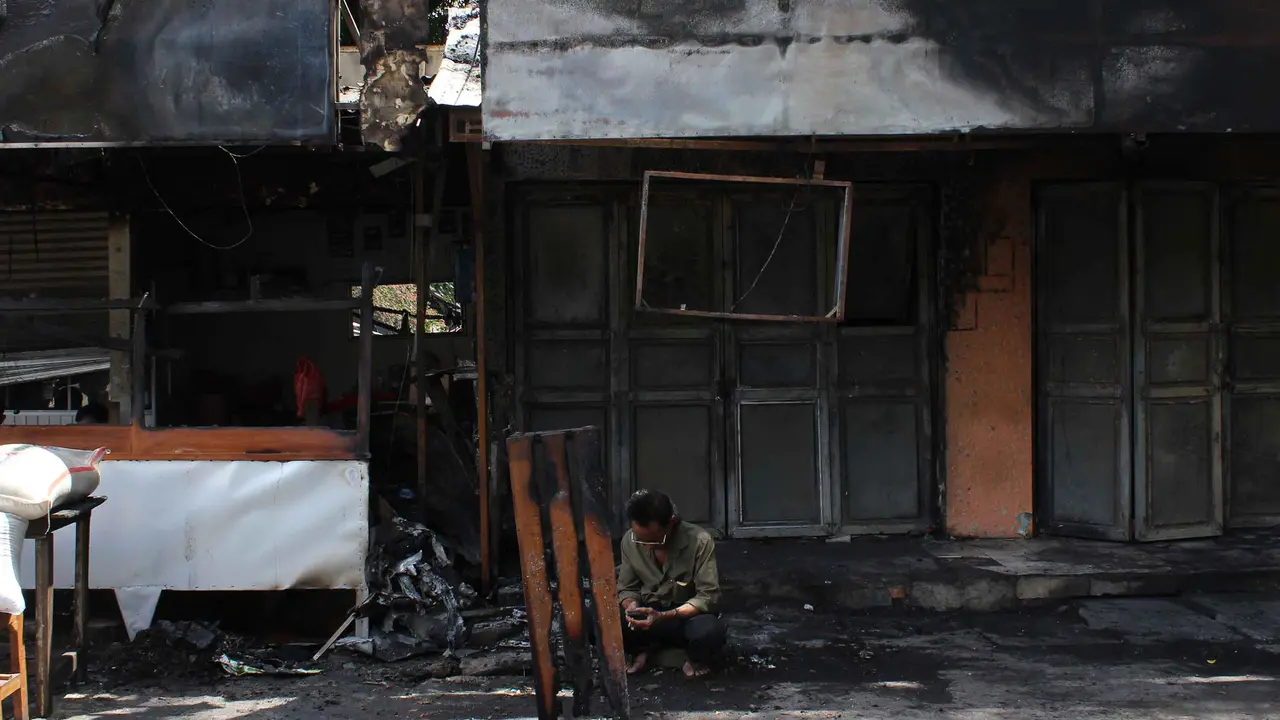 Sembilan Kios dan Delapan Kendaraan Hangus Terbakar Imbas Kericuhan Kalibata