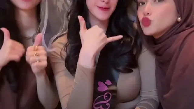 Momen Girlgrup Princess Kembali Reuni di Bridal Shower Elma Agustin, Netizen Langsung Nostalgia (credit: instagram/racheloctavia19)