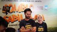 Penjelasan Nabilah Ayu diisukan dekat dengan Adhin Abdul Hakim lawan mainnya dalam film Jomblo Fi Sabilillah (Dok. Warna Pictures)