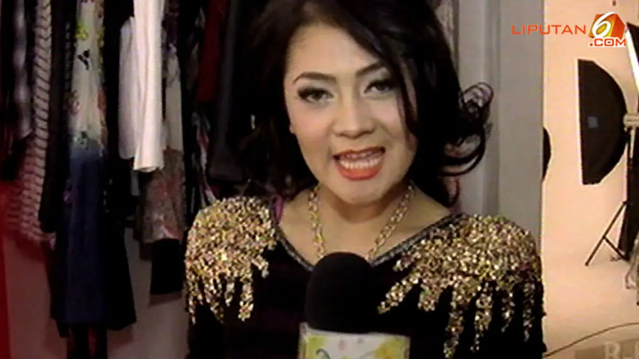 indah-dewi-pertiwi-121205.jpg