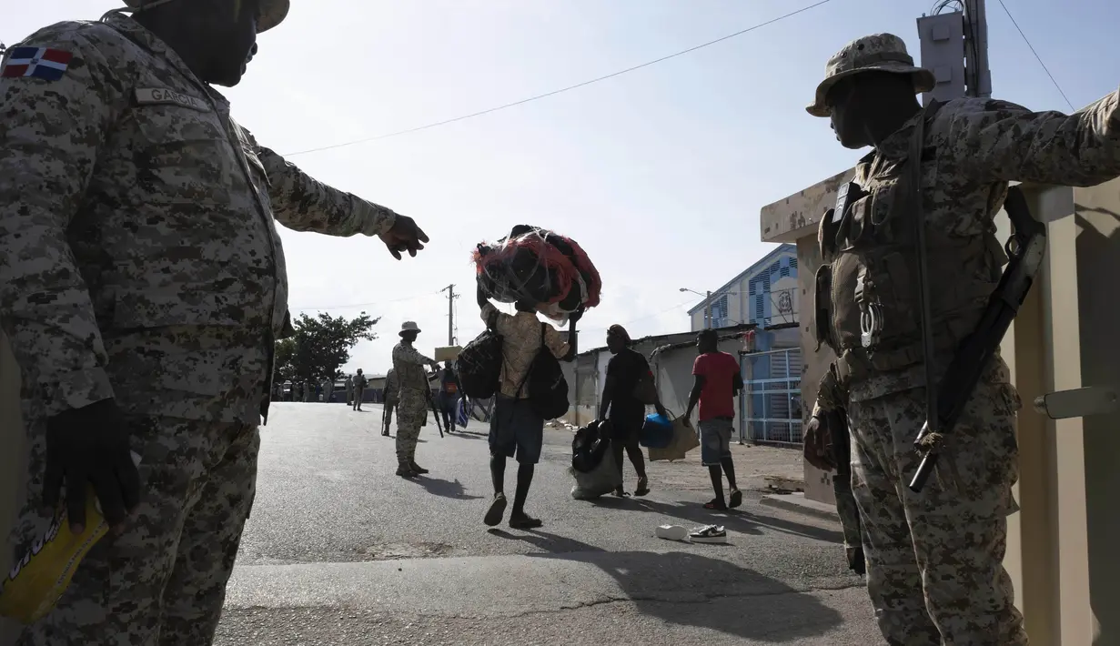 Presiden Republik Dominika mengumumkan pada hari Kamis bahwa ia akan menutup semua perbatasan dengan negara tetangganya, Haiti, mulai hari Jumat. (AP Photo/Ricardo Hernández)