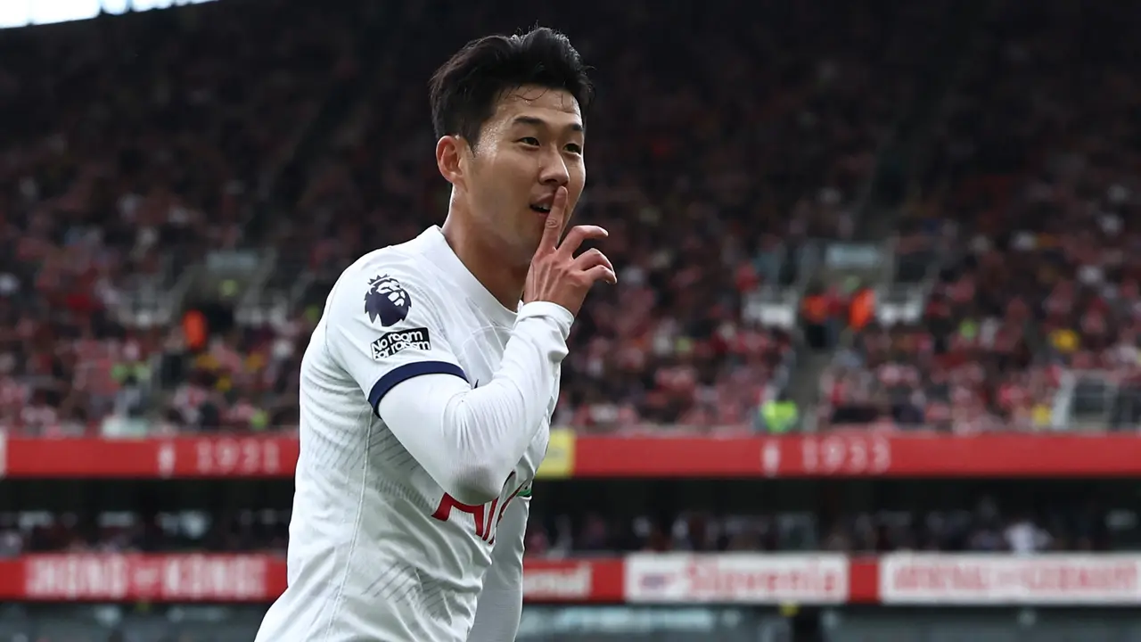 Foto: Gaya Selebrasi Son Heung-min di Depan Suporter Arsenal dalam Laga Derbi London Utara