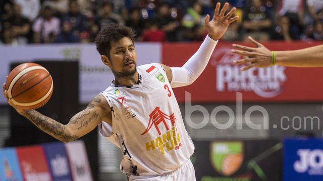  Tips Memilih Sepatu Basket ala Kelly Purwanto Ragam Bola com