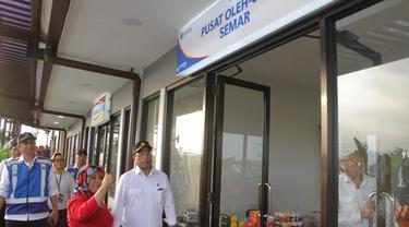 Menhub jajal kuliner rest area Tol Trans Jawa.