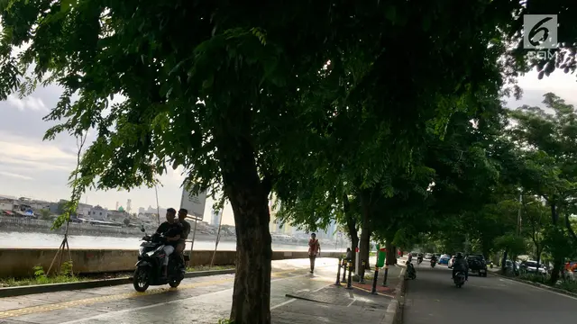 Sudah Rapi Dibenahi, Trotoar Danau Sunter tetap Dijadikan Parkir Motor Pemancing