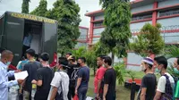 Atasi over kapasitas di Rutan Kelas I Tangerang, 30 narapidana dipindahkan ke Lembaga Pemasyarakatan (Lapas) Kelas IIA Serang, Banten.