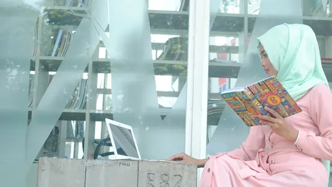 Foto: copyright Unpopulart - Rifa Arhas