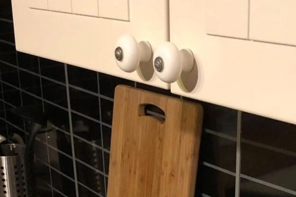 Bisa Jadi Pareidolia, Perhatikan 10 Potret Wajah di Benda Mati Ini