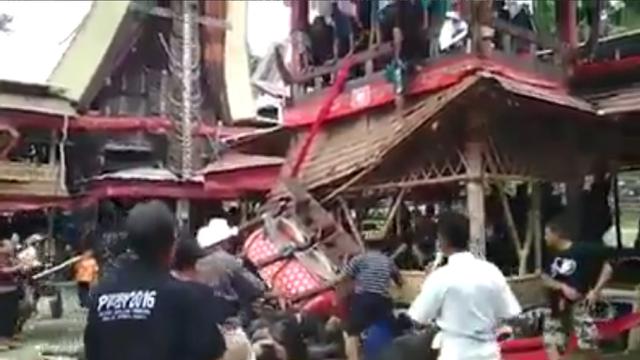Pria Toraja Tewas Tertimpa Peti Jenazah Ibunya Sendiri Saat Upacara Adat Kematian