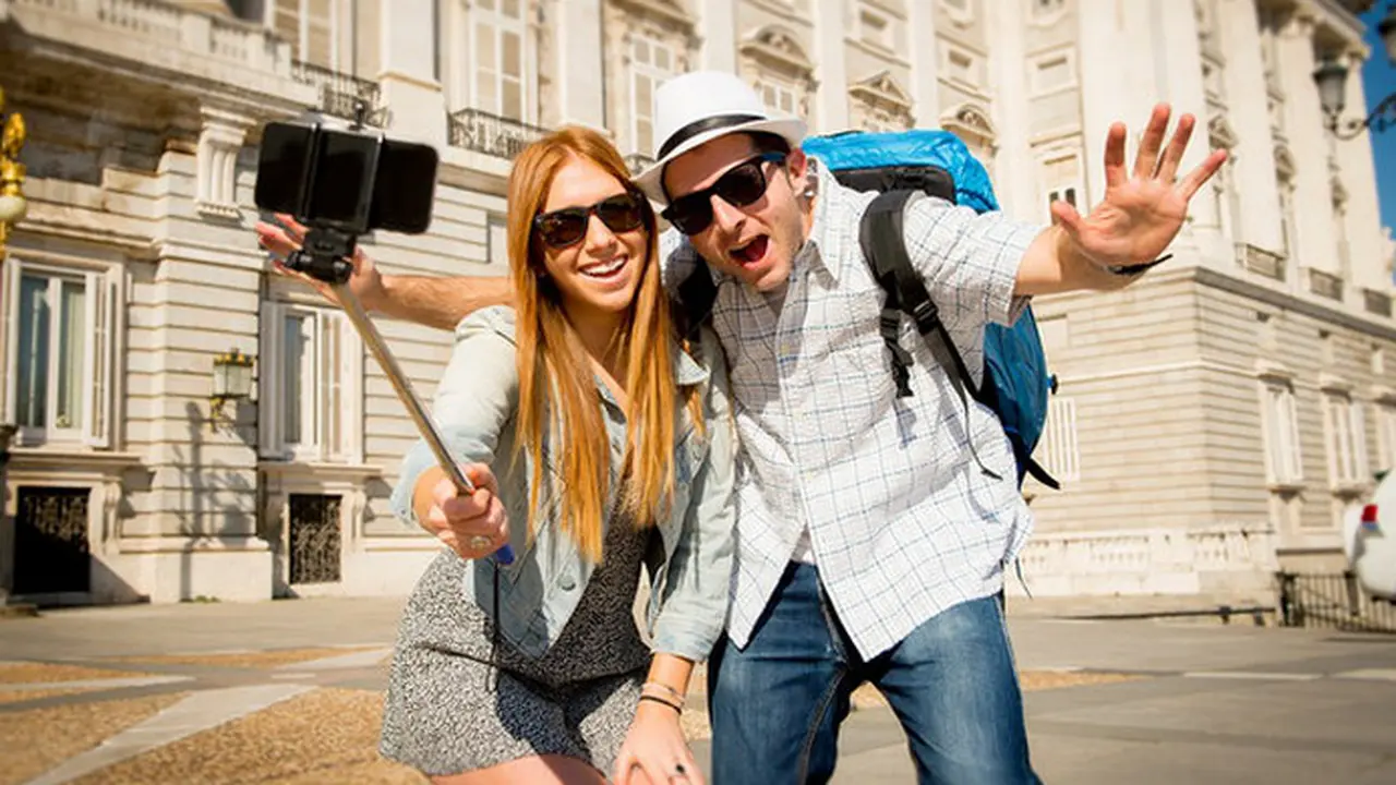 Daftar Tempat yang Larang Para Wisatawan Lakukan Selfie