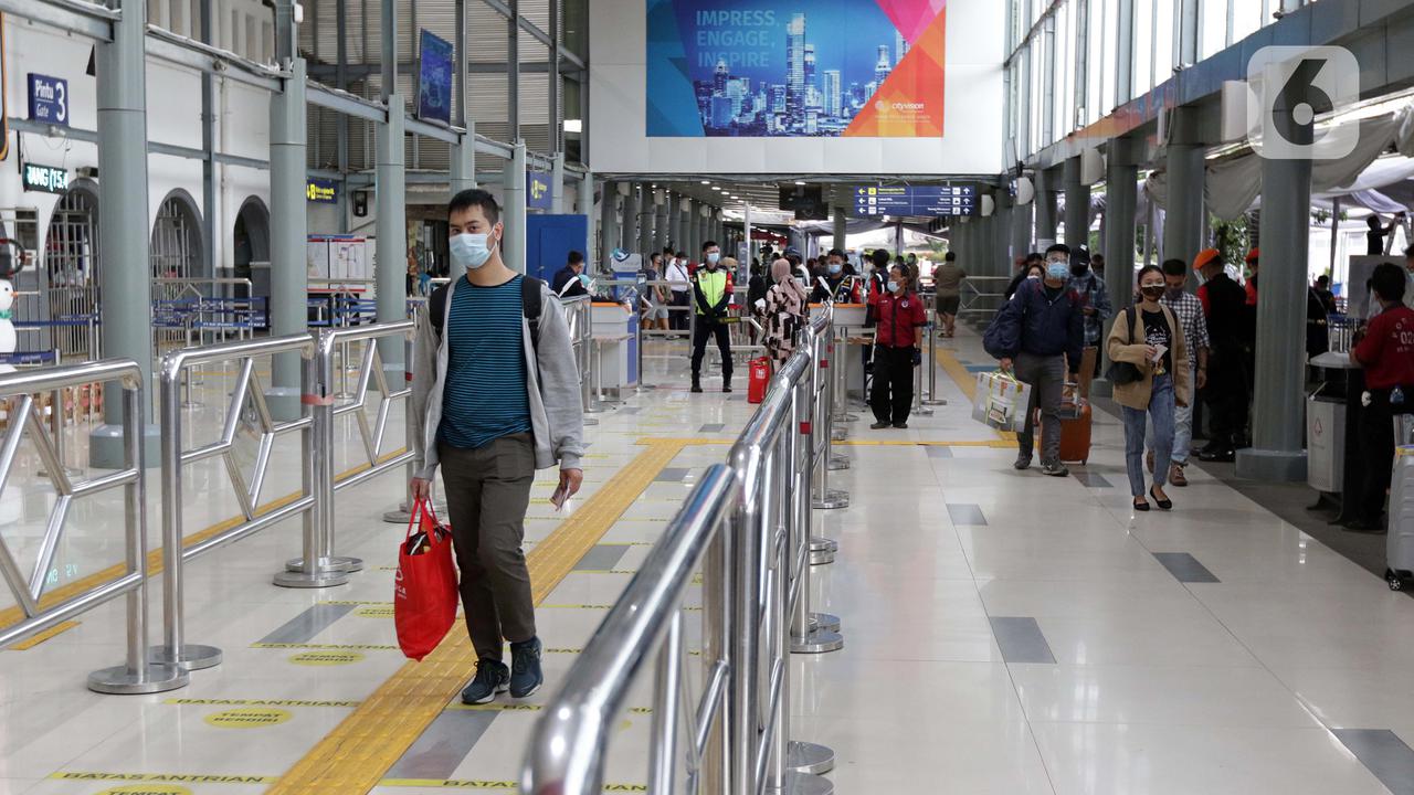 Stasiun Senen saat Cuti Bersama Natal 2020