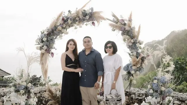 Chen Giovani Soetanto Calon Mantu Pengacara Hotman Paris