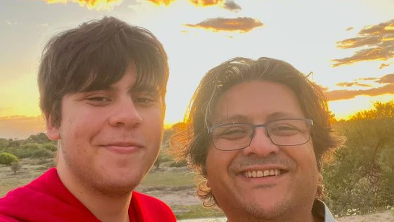 Shahzada Dawood (kanan) dan putranya, Suleman Dawood merupakan penumpang yang tewas dalam ledakan kapal selam wisata Titan. (Twitter/@AhsanKh15041654)