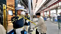 Momen Prabowo Pulang ke Jakarta dari Batang Naik KA Nusantara Explorer