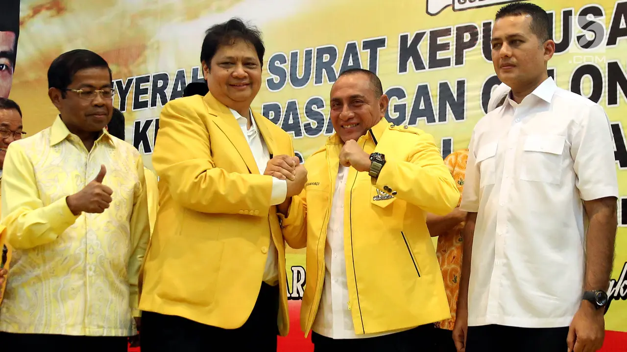 Diusung Golkar, Begini Senyum Pasangan Calon Kepala Daerah