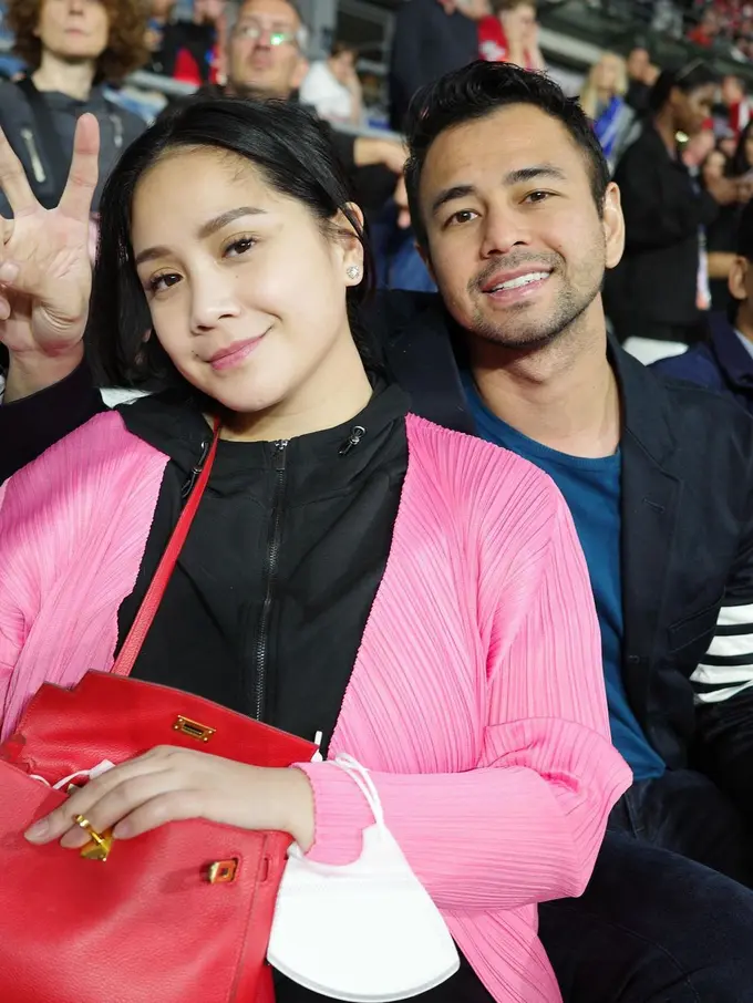 7 Momen Raffi Ahmad dan Nagita Slavina Nonton Final Liga Champions 2022, Seru Abis