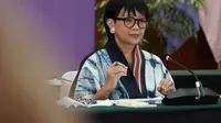 Menlu Retno Marsudi dalam acara press briefing dengan awak media pada Jumat, 7 Agustus 2020. (Dok: Kemlu RI)