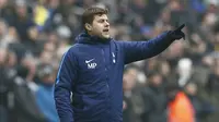 Pelatih Tottenham Hotspur, Mauricio Pochettino merrupakan pelatih muda berbakat dari Argentina, Ia lahir di Murphy, 2 Maret 1972. Pochettino melakukan debut di Premier League pada 21 January 2013 saat melawan Everton.  (AFP/Ian Kington)