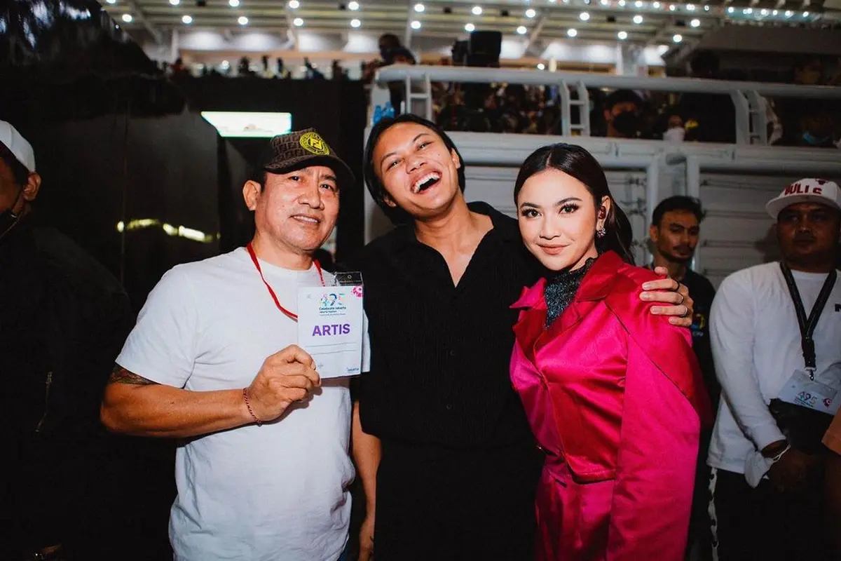 Potret I Gede Suraharja Ayah Mahalini (Sumber: Instagram/@gedesuraharja)