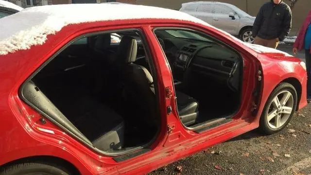 Kumpulan Potret Super Apes yang Menyayat Hati Pencinta Mobil (Boredpanda)
