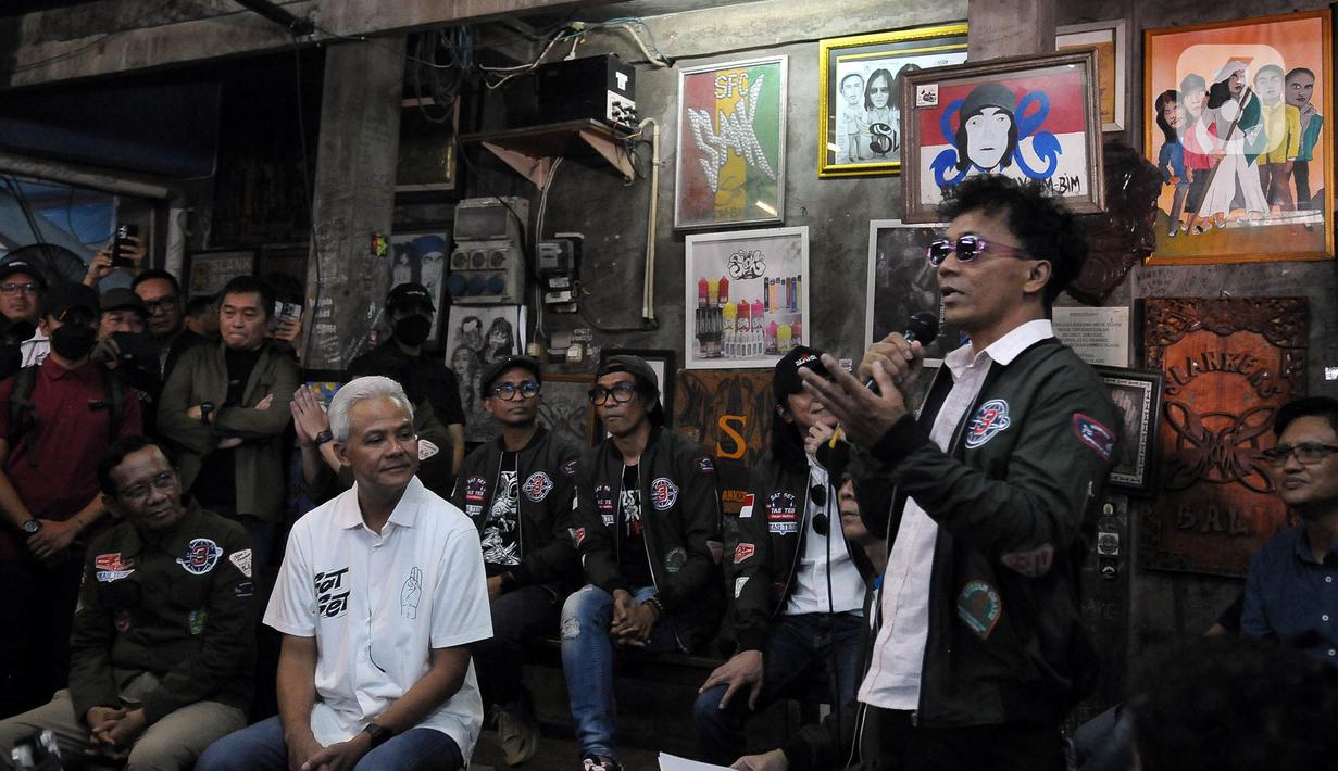 Ganjar mengatakan dukungan dari Slank merupakan energi baru untuk dirinya dan Mahfud. Dia berterima kasih atas dukungan tersebut. (merdeka.com/Imam Buhori)