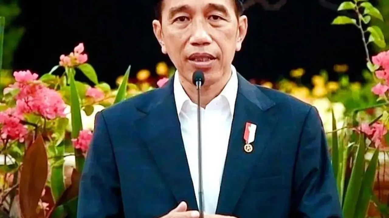 Jokowi.