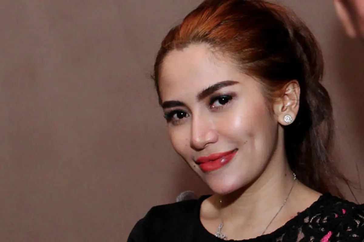Diserang Farhat Abbas Soal Narkoba, Ini Reaksi Cinta Penelope