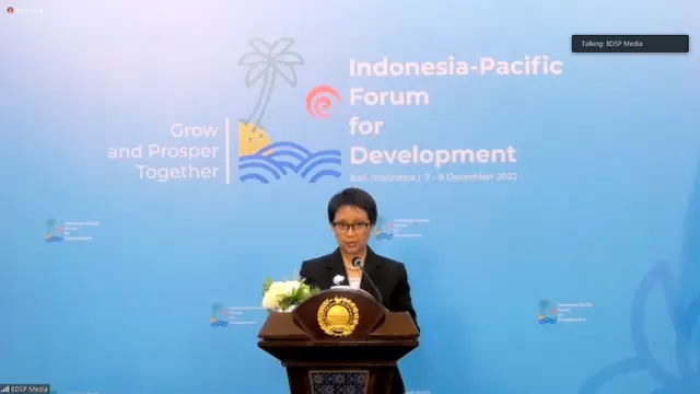 Menlu Retno Marsudi dalam menyampaikan press briefing mengenai Indonesia-Pacific Forum for Development (IPFD) pada Rabu (6/12/2022).