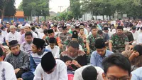 Warga Purbalingga menggelar salat Istisqa agar Tuhan segera menurunkan Hujan. (Foto: Liputan6.com/Dinkominfo PBG/Muhamad Ridlo)