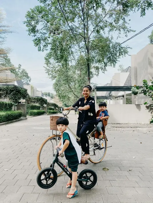 Putri Titian (Instagram/putrititian)